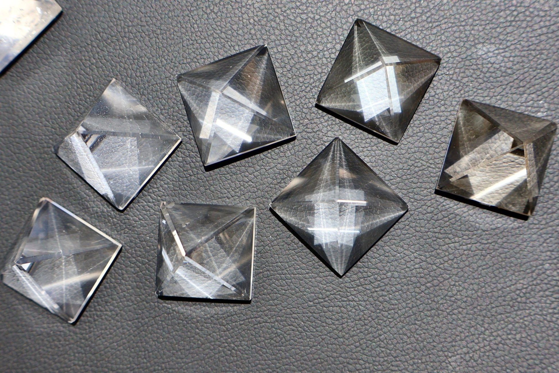 Clear Quartz Crystal Pyramid - 1 inch . One Piece - Precision Cut Natural AAA Grade Gemstone for Energy Work, Meditation & Display - Wax | Wane - Decor - Crystal20